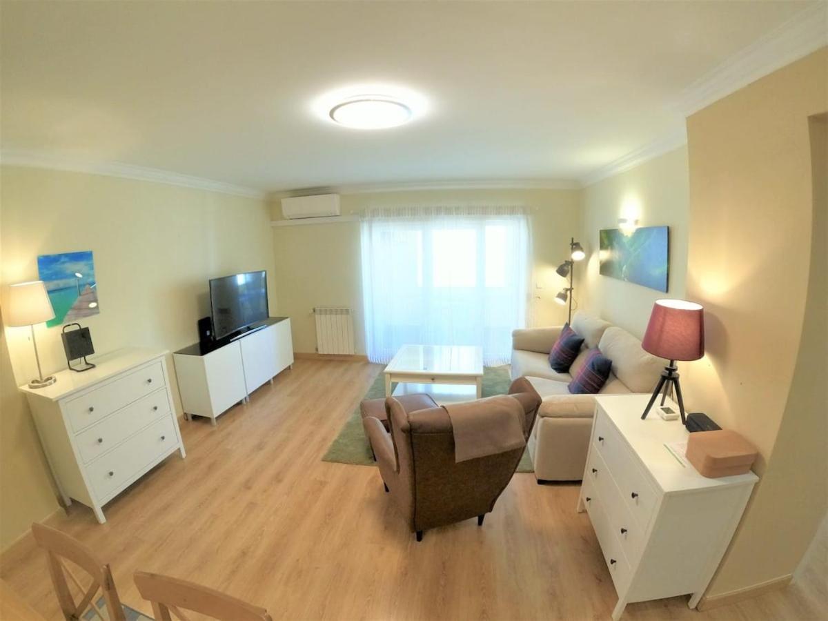 Carnaxide Modern T1 Apartment W Balcony In Carnaxide Oeiras Lisbon Eksteriør billede