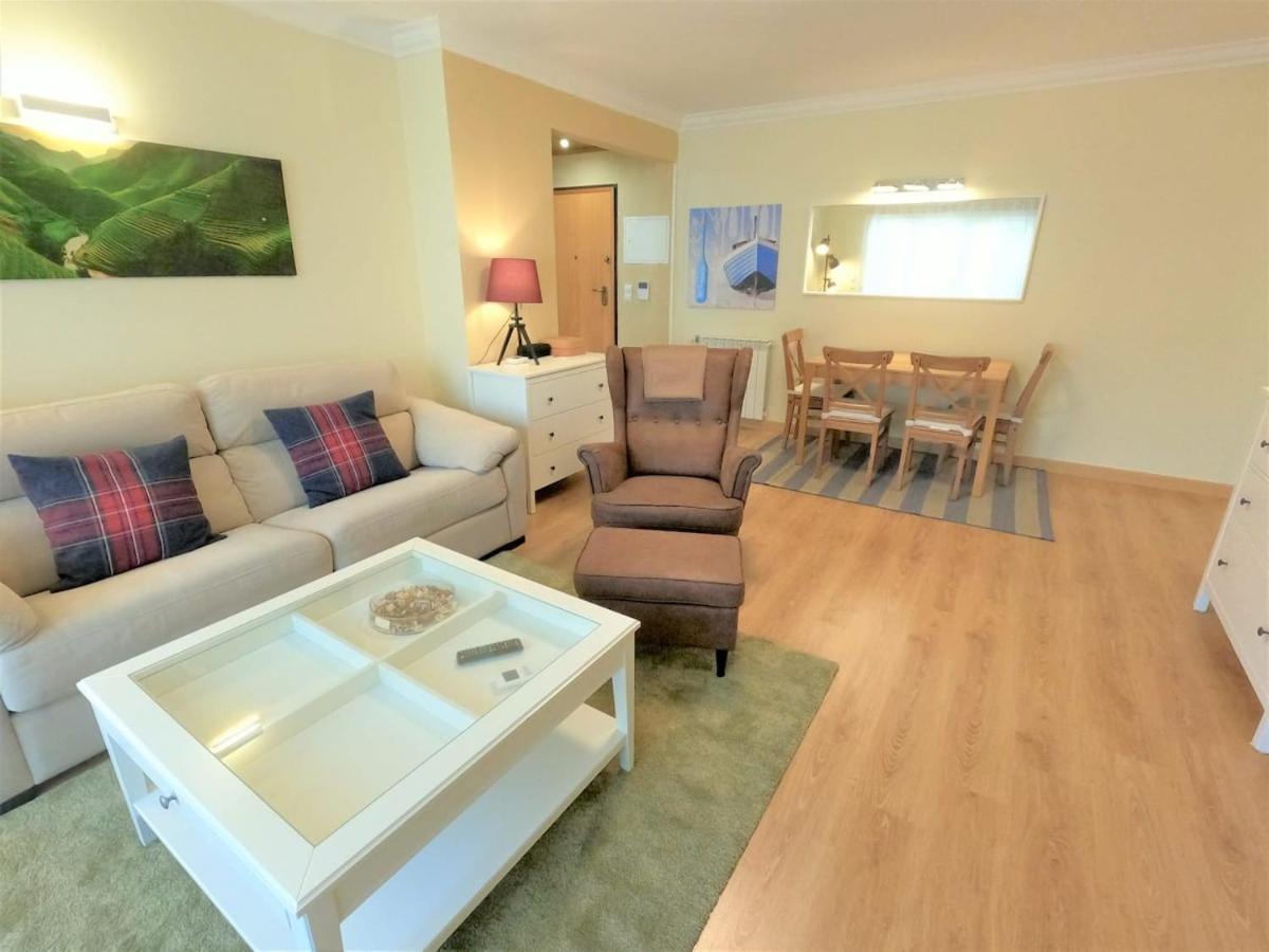 Carnaxide Modern T1 Apartment W Balcony In Carnaxide Oeiras Lisbon Eksteriør billede