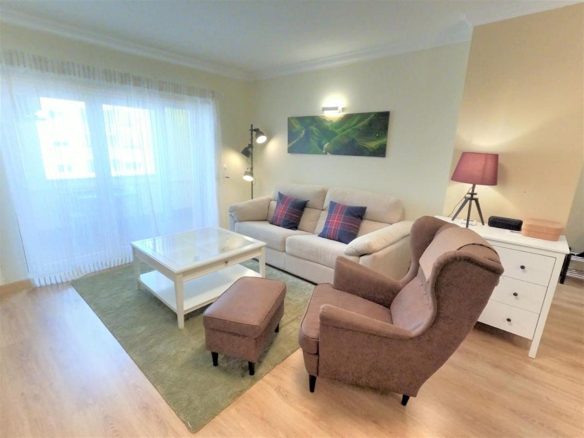 Carnaxide Modern T1 Apartment W Balcony In Carnaxide Oeiras Lisbon Eksteriør billede