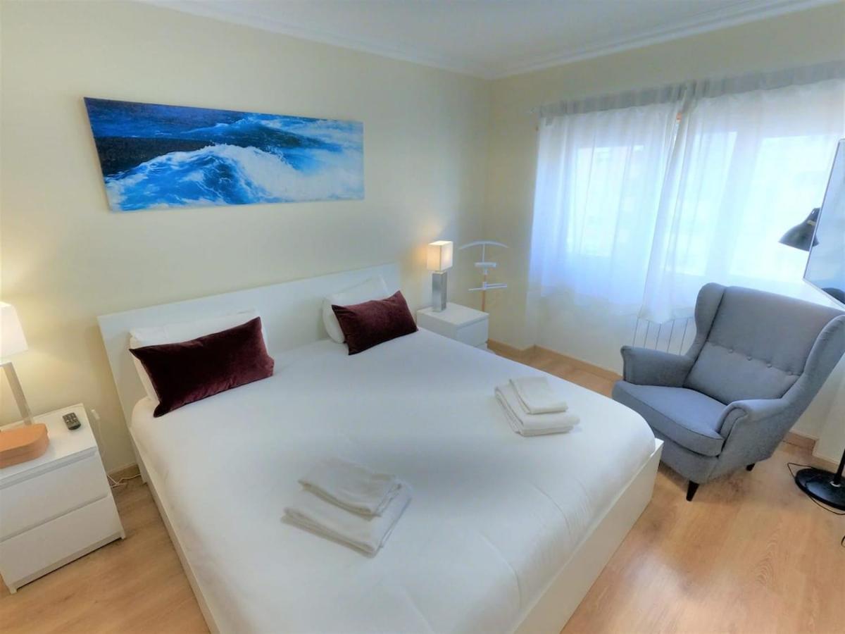 Carnaxide Modern T1 Apartment W Balcony In Carnaxide Oeiras Lisbon Eksteriør billede