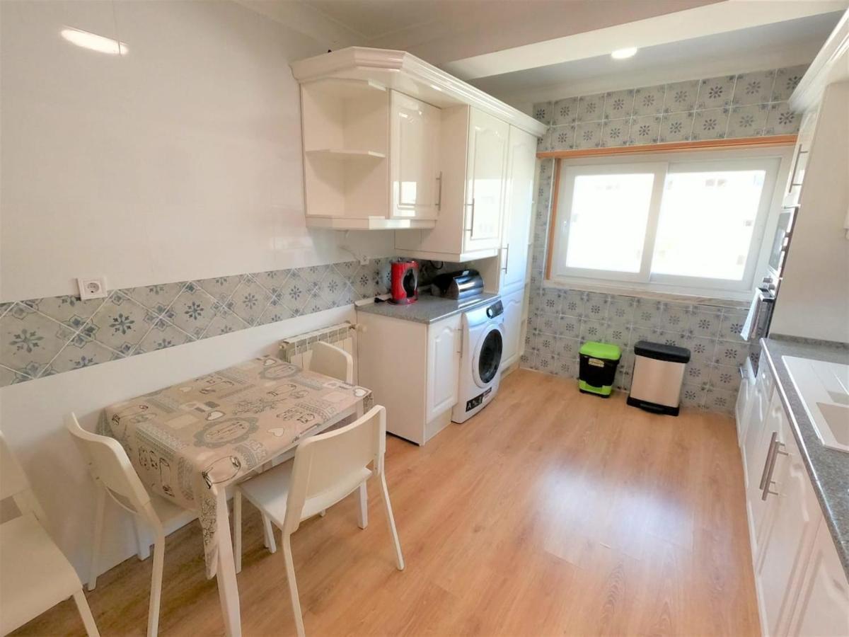Carnaxide Modern T1 Apartment W Balcony In Carnaxide Oeiras Lisbon Eksteriør billede