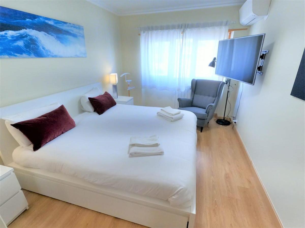 Carnaxide Modern T1 Apartment W Balcony In Carnaxide Oeiras Lisbon Eksteriør billede
